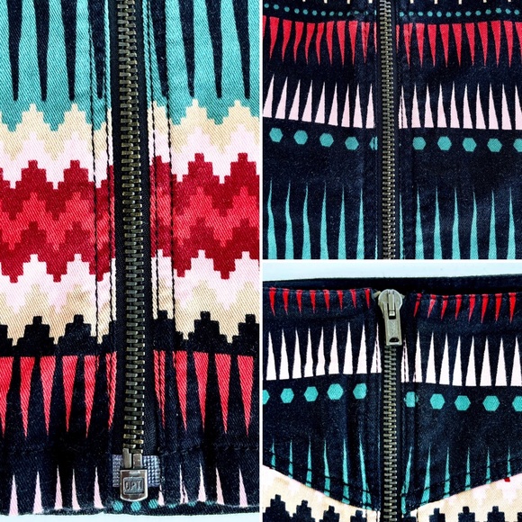 Divided / H&M Colourful Geometric Aztec Patterned Mini Skirt - Picture 5 of 14